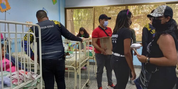 Más de 150 platos del “Almuerzo Solidario” entregó Fundación Dejando Sonrisas en la CHET