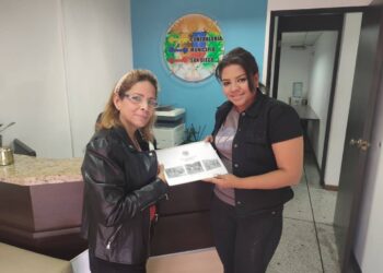 Concejal Carmen Hernández entregó su informe de gestión 2022 ante la Secretaría de Cámara y la Contraloría Municipal de San Diego