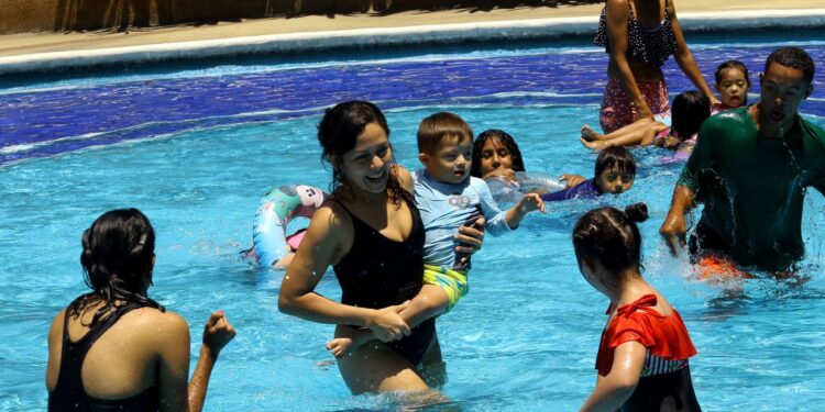 Niños con Síndrome de Down celebraron su día en Hesperia WTC Valencia