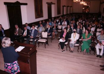 UC entregó reconocimientos en la celebración por los 65 años de su Reapertura