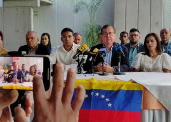 Pérez Vivas exige renuncia de Maduro y Gobierno de Emergencia Nacional tras “bomba de corrupción” en Pdvsa
