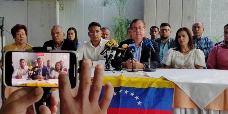 Pérez Vivas exige renuncia de Maduro y Gobierno de Emergencia Nacional tras “bomba de corrupción” en Pdvsa