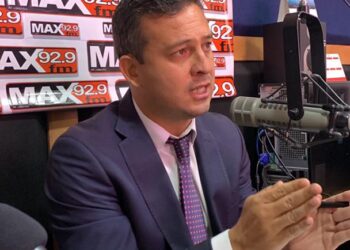Legislador Carlos Molina: «La economía venezolana no está destruida por el supuesto bloqueo, si no por el saqueo» 