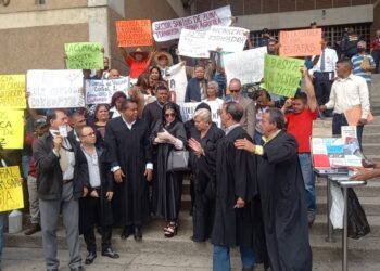 En Carabobo abogados protestaron contra la corrupción que se registra en el sistema judicial