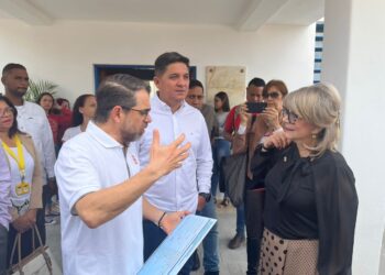 UC recibió Pabellón 1 recuperado y flota de 10 unidades de transporte