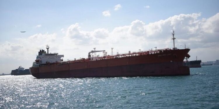 Reuters: Petrolero fletado por Chevron colisionó en aguas de Falcón con buque sancionado