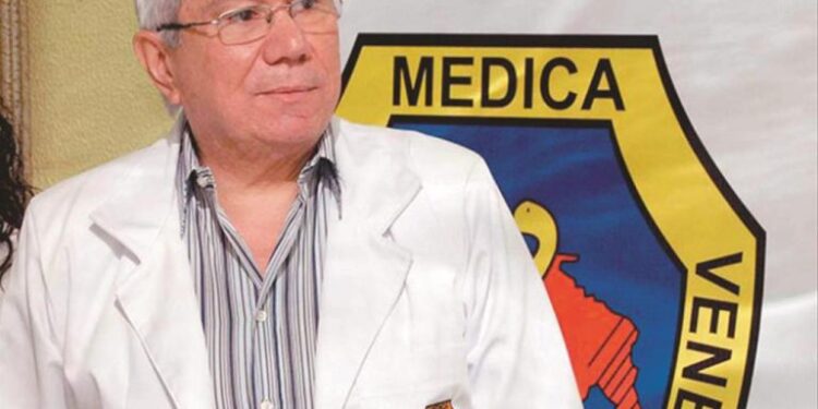 Federación Médica de Venezuela afirma que 42.000 médicos han salido del país