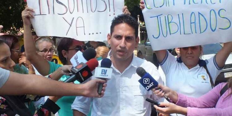 Enfermeros alertan que jubilaciones deben darse en cumplimiento de la Ley, sin engaños