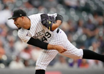 Antonio Senzatela volvió a la acción luego de ocho meses