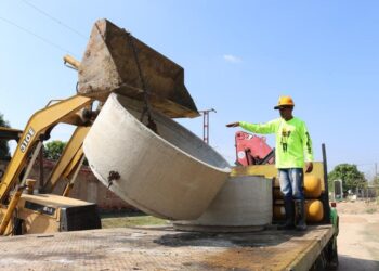 Ejecutan trabajos de construcción de red de aguas servidas en Campamento Bolivariano de Valencia