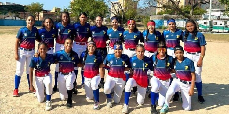 Carabobeñas defienden tricolor nacional en Panamericano de Softbol en Lima