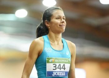 Carabobeña Joselyn Brea estableció nuevo récord nacional y sudamericano en los 5000 metros planos