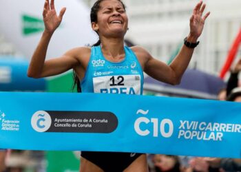 Edymar Brea ganó carrera Coruña10 en España