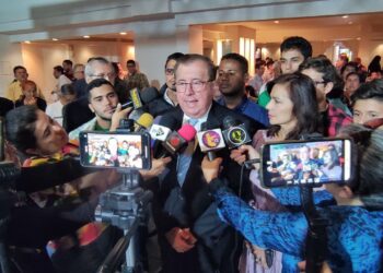 Pérez Vivas: Si Maduro quiere rectificar que libere a los presos políticos y fije fecha de elecciones