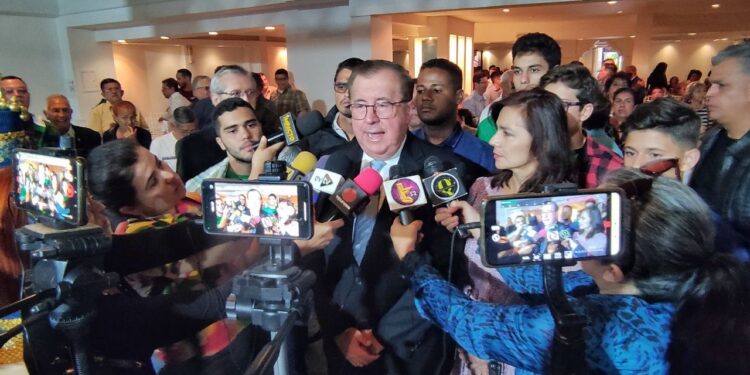 Pérez Vivas: Si Maduro quiere rectificar que libere a los presos políticos y fije fecha de elecciones