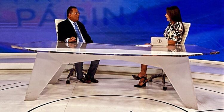 Diputado Ronderos: Guaidó llegó a Estados Unidos porque Petro lo acordó con los americanos