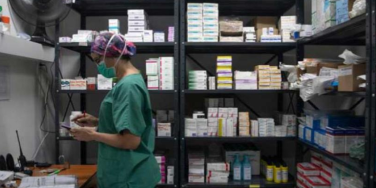 Mercado farmacéutico venezolano cayó un 9 % hasta febrero