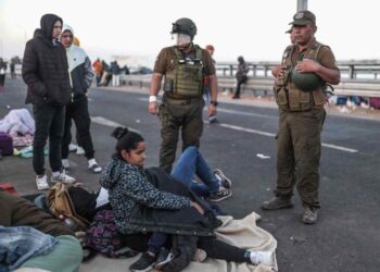 Obispos de Perú instan a resolver crisis migratoria en frontera con Chile
