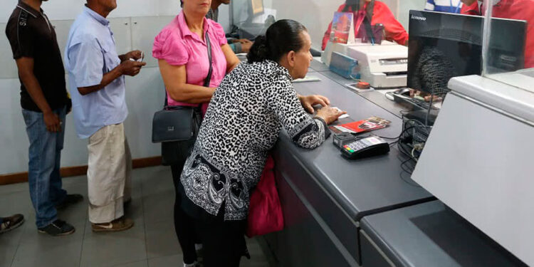 El IVSS pagó bs. 130 este viernes 21 de abril correspondiente a la pensión de mayo