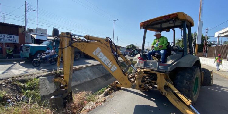 Alcaldía saneó más de mil 900 metros de caños en el sector Santa Inés de Valencia