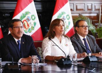 Boluarte responsabiliza a los migrantes venezolanos de la criminalidad en Perú