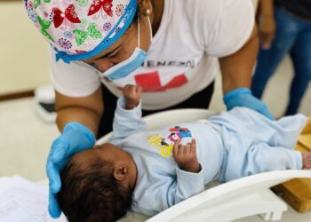 Cruz Roja Valencia continúa campaña “Juntos por tu salud” con jornadas de consultas en comunidades vulnerables