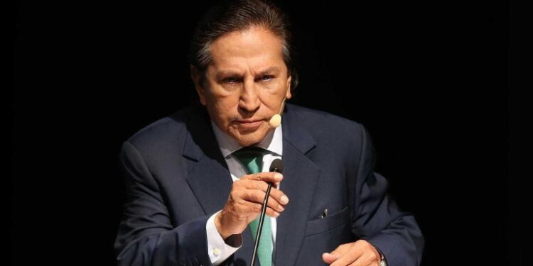 Juez de EE UU ordena detener al expresidente Toledo para extraditarlo a Perú