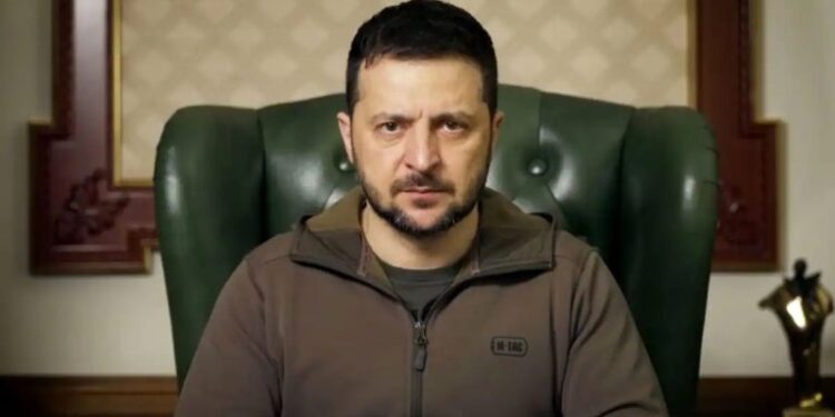 Zelenski afirma que con ataques como el de hoy Rusia se aisla más del mundo