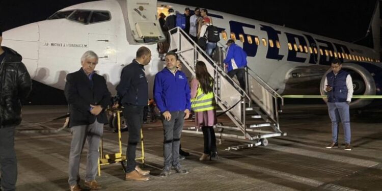 Cancillería recibió a delegación que Boric envió para tratar nuevos vuelos de repatriación