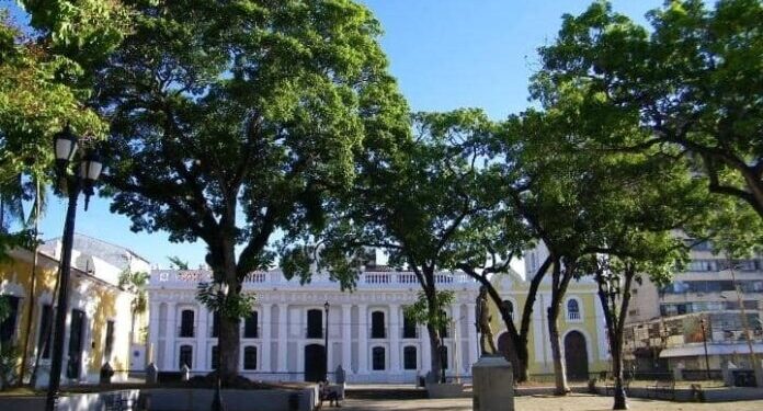 CLISI impulsa la digitalización de la ciudad, a través de City Tour histórico y fotográfico por Valencia