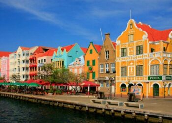 Venezuela y Curazao estudian estrategias para fortalecer el flujo de turistas