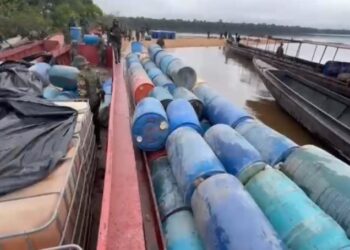 FANB dice que incautó 100 mil litros de gasolina usados para minería ilegal en Amazonas