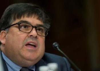 El embajador encargado de EE UU en Colombia asume también la misión diplomática para Venezuela