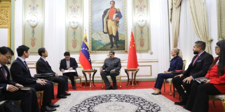 Gobiernos de Venezuela y China profundizan su relación política bilateral