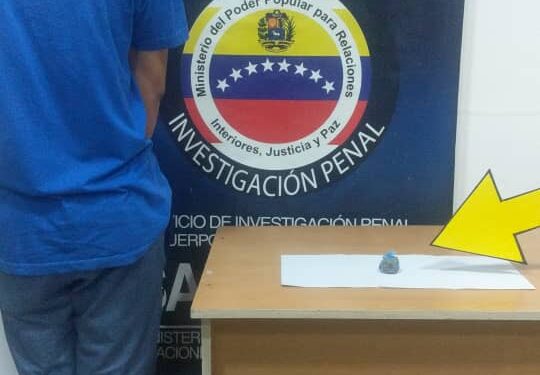 Policía Municipal de San Diego detuvo a joven por posesión de droga en El Morro II