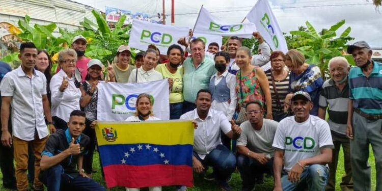 Partido Centro Democrático postula oficialmente a Pérez Vivas como candidato a la primaria de la oposición venezolana