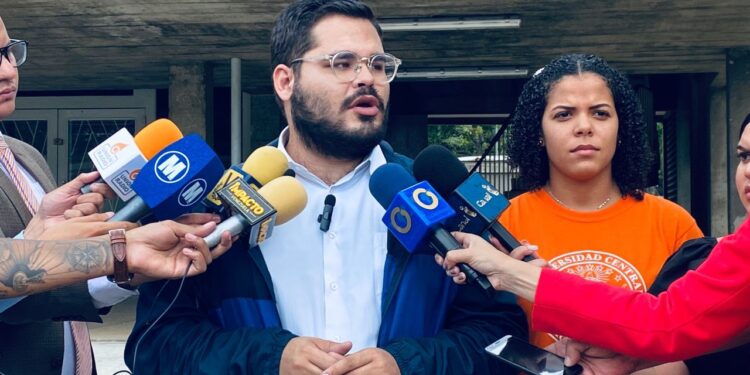 Jesús Mendoza llama a ucevistas a votar: «Seremos ejemplo de civilidad y democracia”