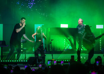 Melendi deleitó a casi 3 mil personas en Valencia con su tour “Likes y Cicatrices”