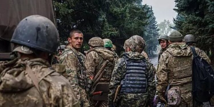 Ucrania entrega a Rusia tres pilotos presos