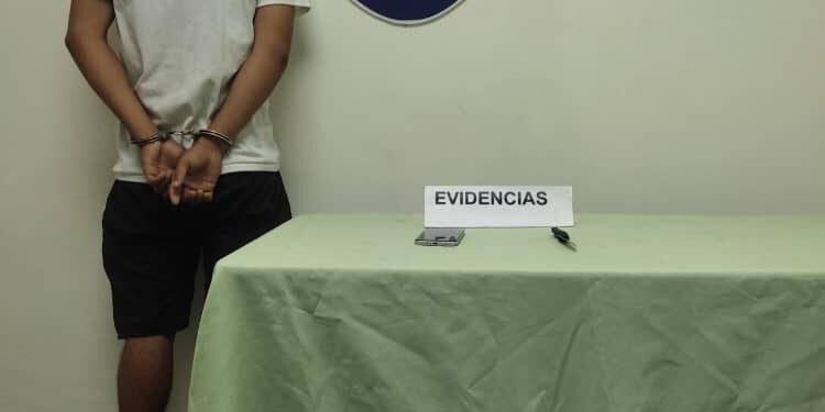 Polivalencia capturó a antisocial que hurtó teléfono celular a un septuagenario en un establecimiento comercial