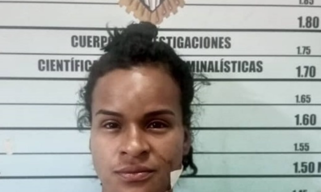 Mujer asesinó a un hombre luego de clavarle un cuchillo en el cuello