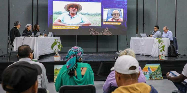 Salvatore Mancuso: “En Venezuela hay por lo menos 200 personas desaparecidas por el Bloque que comandé”