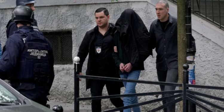 Dimite el ministro serbio de Educación después de tiroteo en una escuela