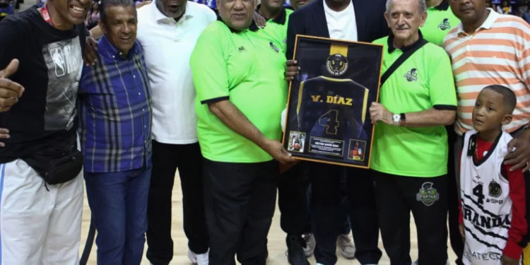 Víctor David Díaz inmortalizado por Panteras de Miranda