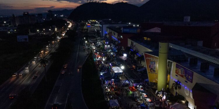 Más de 12.000 visitantes en el regreso de Motorland a Valencia