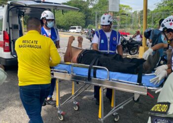 Motorizado derrapó por esquivar a un transeúnte; fue trasladado al Hospital Carabobo