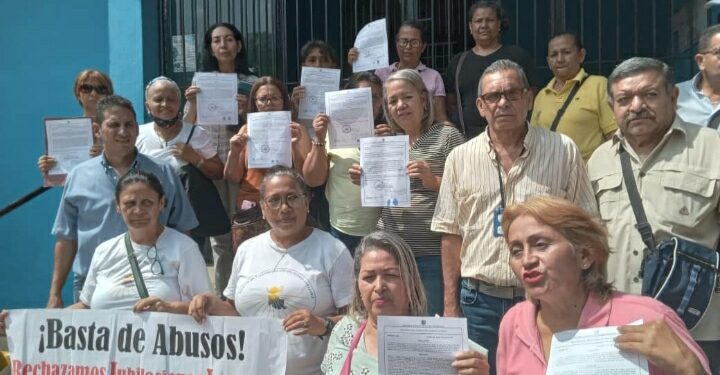 Profesionales de la Enfermería protestan en rechazo al proceso de jubilación que realiza Insalud y el MPPS