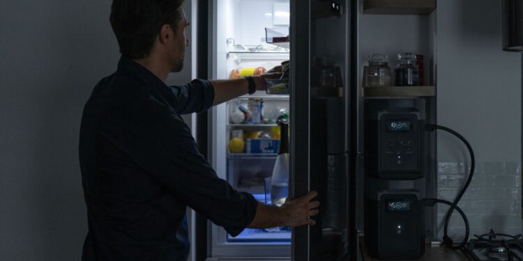 Cortes eléctricos aumentan un 14,7 % en abril, mientras la energía solar cada vez agarra más fuerza