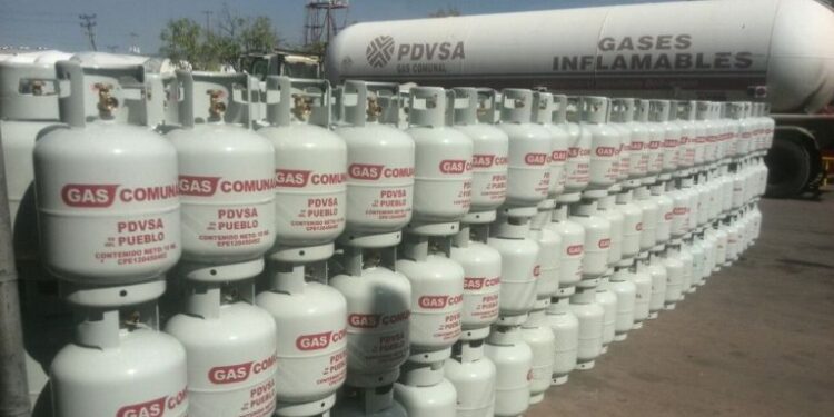 Maduro reconoce problemas graves en el suministro de gas doméstico