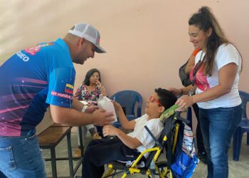 Crema Helados Carabobo realizó ruta social y repartió más de 400 Cajitas de Sonrisas 